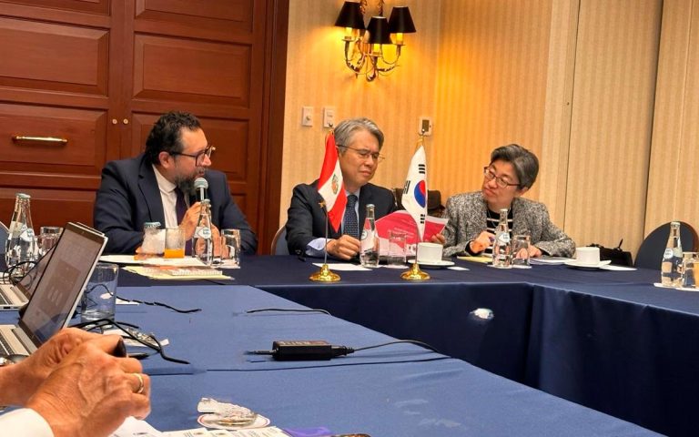 Cooperación Bilateral: MINEM comparte experiencias de gestión social ...