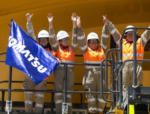 Komatsu-Mitsui impulsa el cierre de brechas de género en la industria de maquinaria pesada