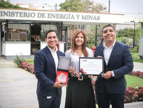 Volcan Compañía Minera es reconocida por el MINEM por impulsar la participación femenina en la minería