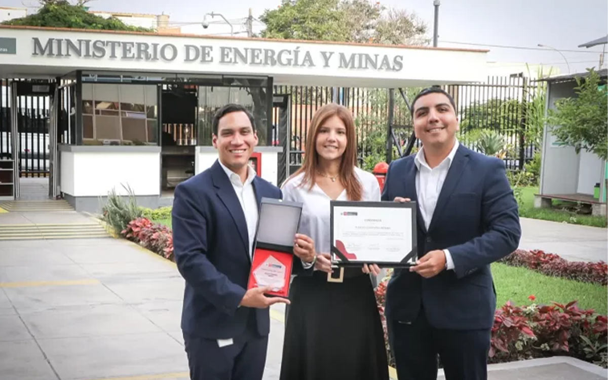 Volcan Compañía Minera