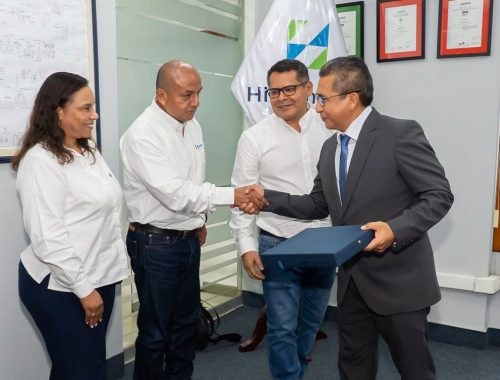 Ministro Waldir Ayasta supervisa proyectos de fortalecimiento de infraestructura eléctrica en La Libertad, Ancash y Cajamarca